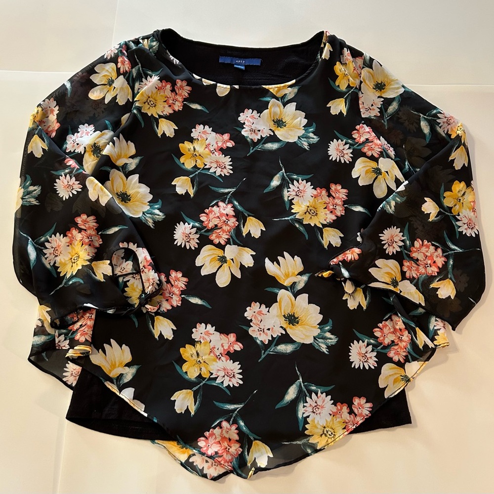 Apt. 9 Black Floral Blouse Size Small